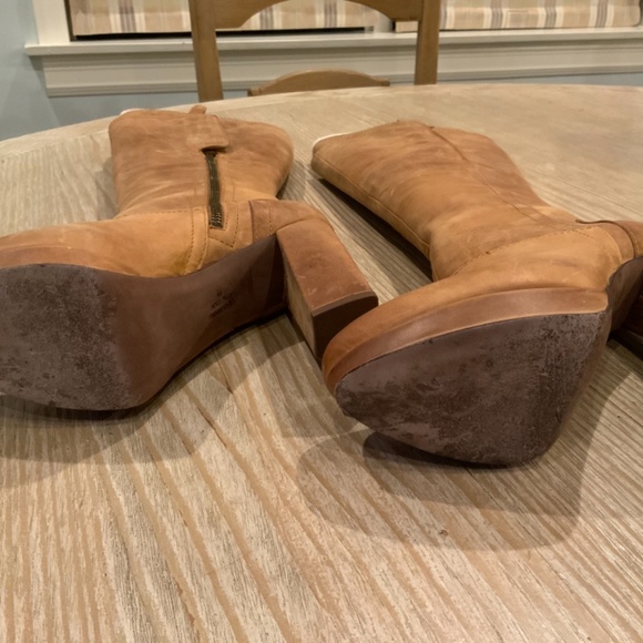 Vera Wang Leather knee high boot - Picture 5 of 6